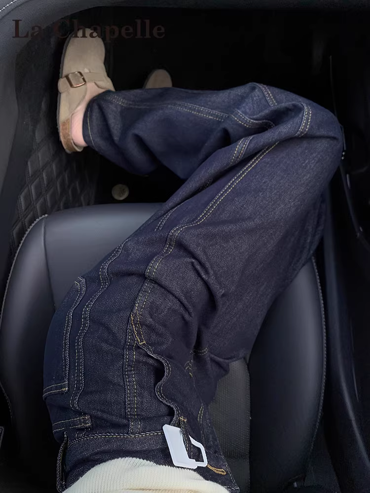 Quần jeans ống rộng lót lông màu xanh đậm La Chapelle dành cho nữ, mẫu mới thu đông 2025, dáng rộng, cạp cao, dài chấm đất, kiểu thẳng