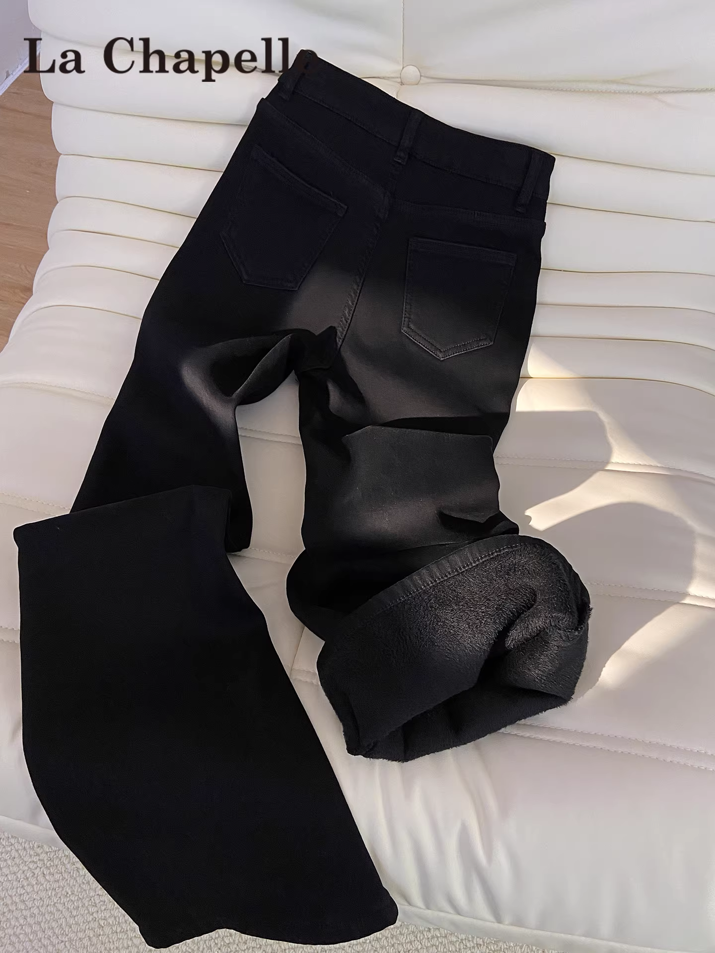 Quần jeans nữ La Chapelle lót lông cừu đen dày dặn, dáng loe, kiểu mới thu đông 2025, cạp cao, ôm dáng, ống chuông