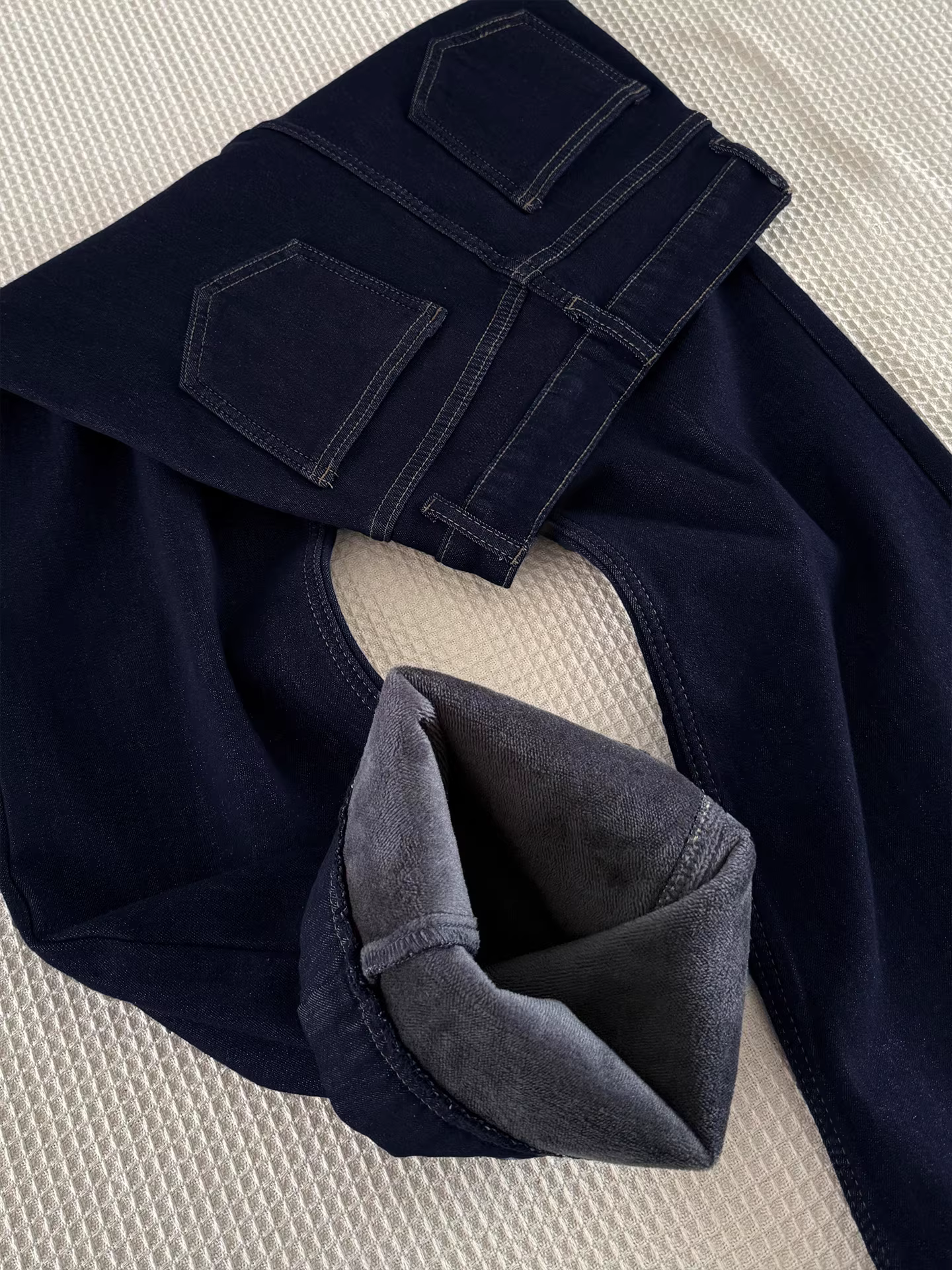 Quần jeans nữ La Chapelle cạp cao, lót lông cừu, dày dặn, dáng loe, kiểu dáng mới thu đông 2025, quần ống rộng