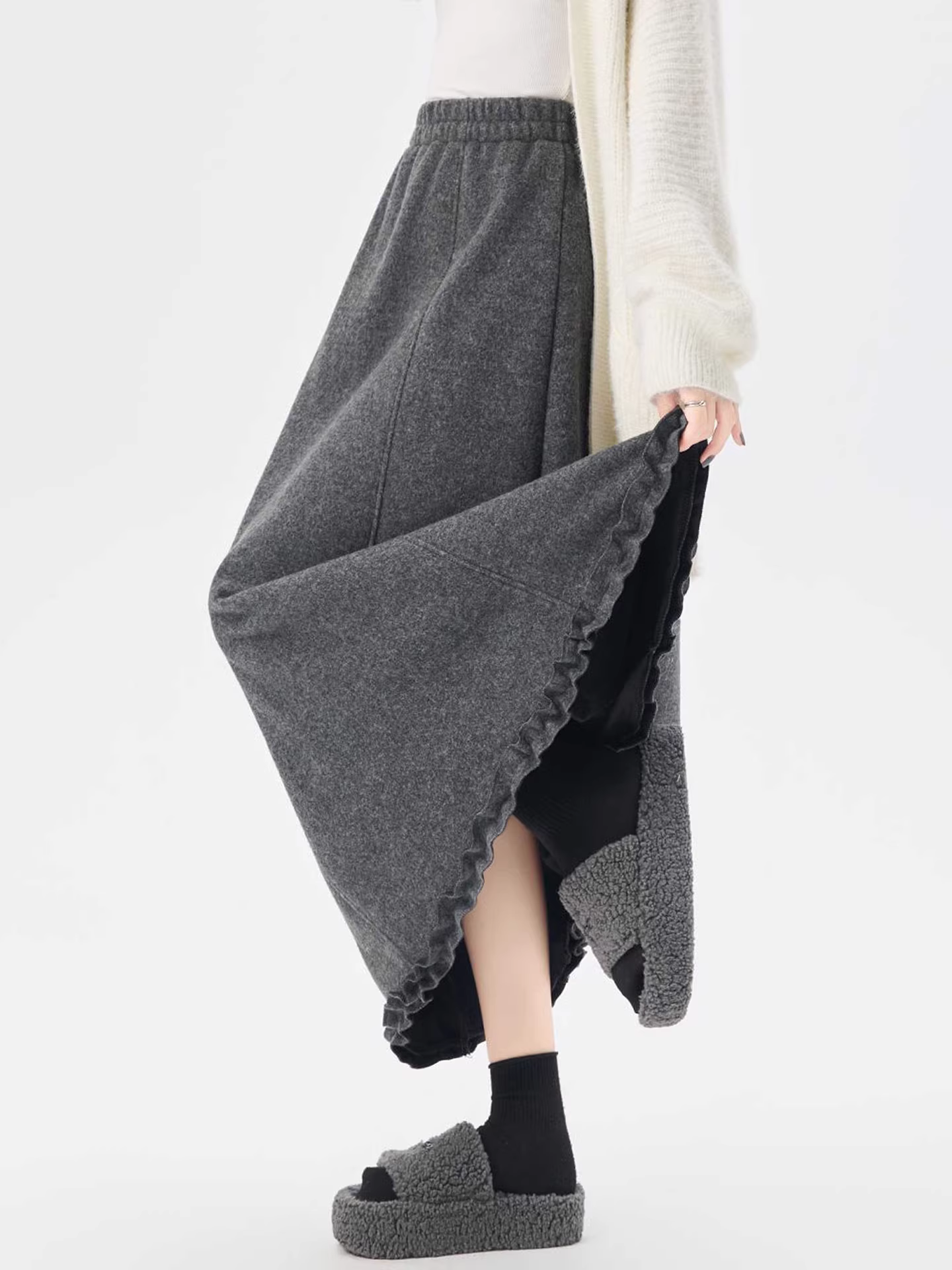 Váy xếp ly kiểu Hàn Quốc màu xám La Chapelle dành cho nữ, mẫu mới thu đông 2025, cạp cao, dáng dài, tôn dáng.