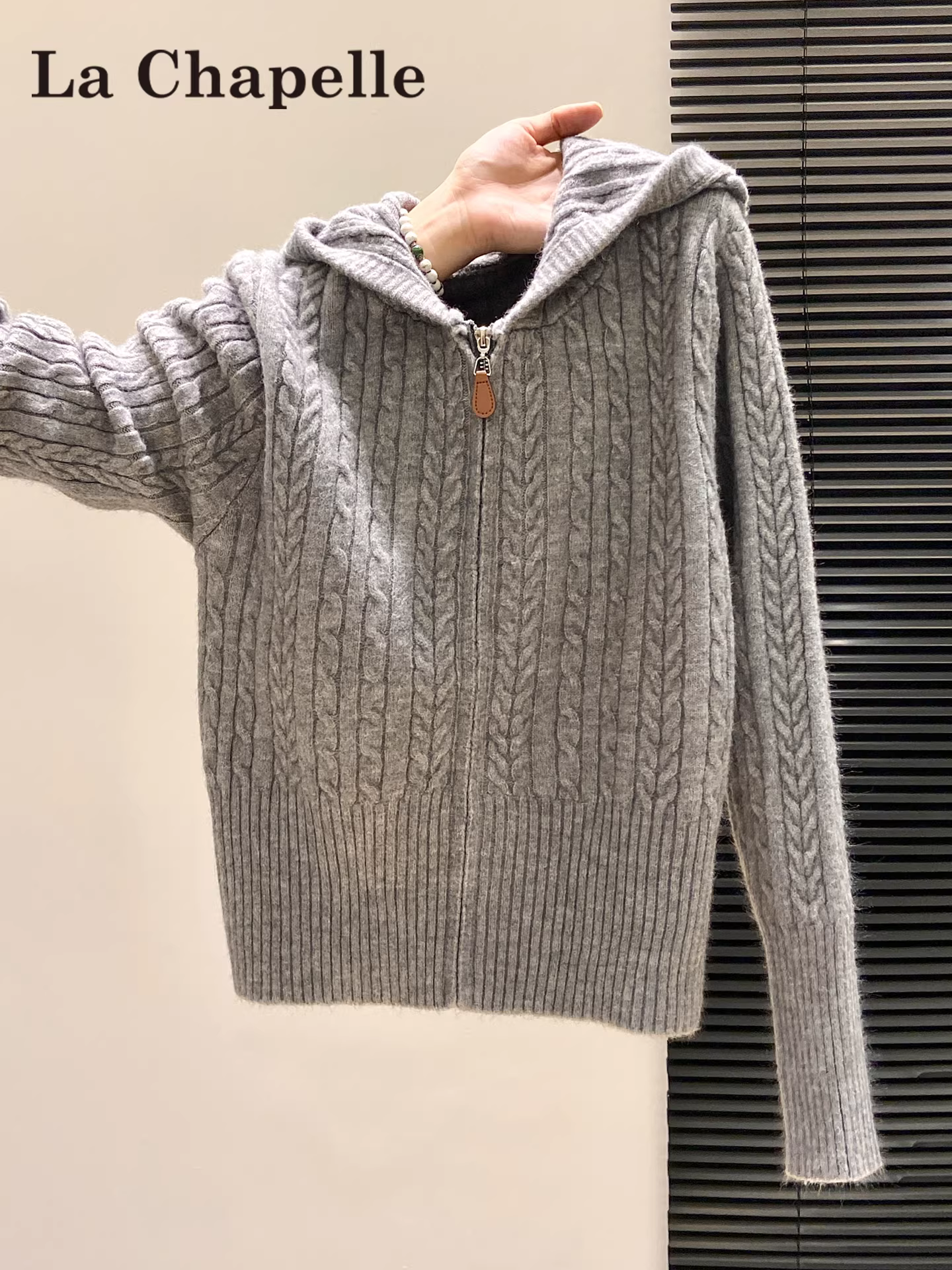 Áo cardigan len dệt kim dài tay màu xám La Chapelle dành cho nữ, mẫu mới thu đông 2025, kiểu dáng nhỏ nhắn