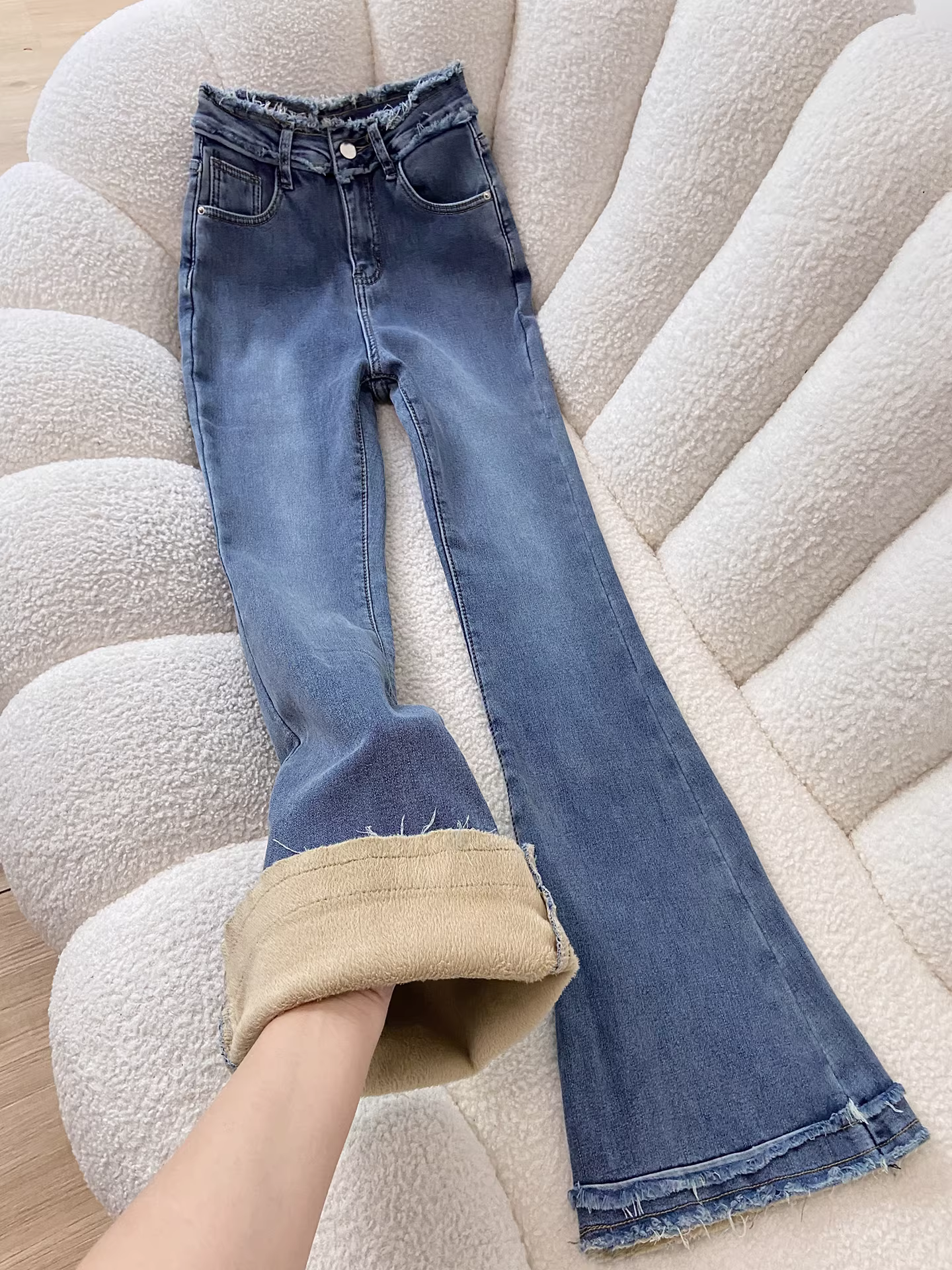 Quần jeans ống loe lót lông cừu La Chapelle dành cho nữ, thu đông 2025, kiểu dáng mới, cạp cao, ôm dáng, ống chuông