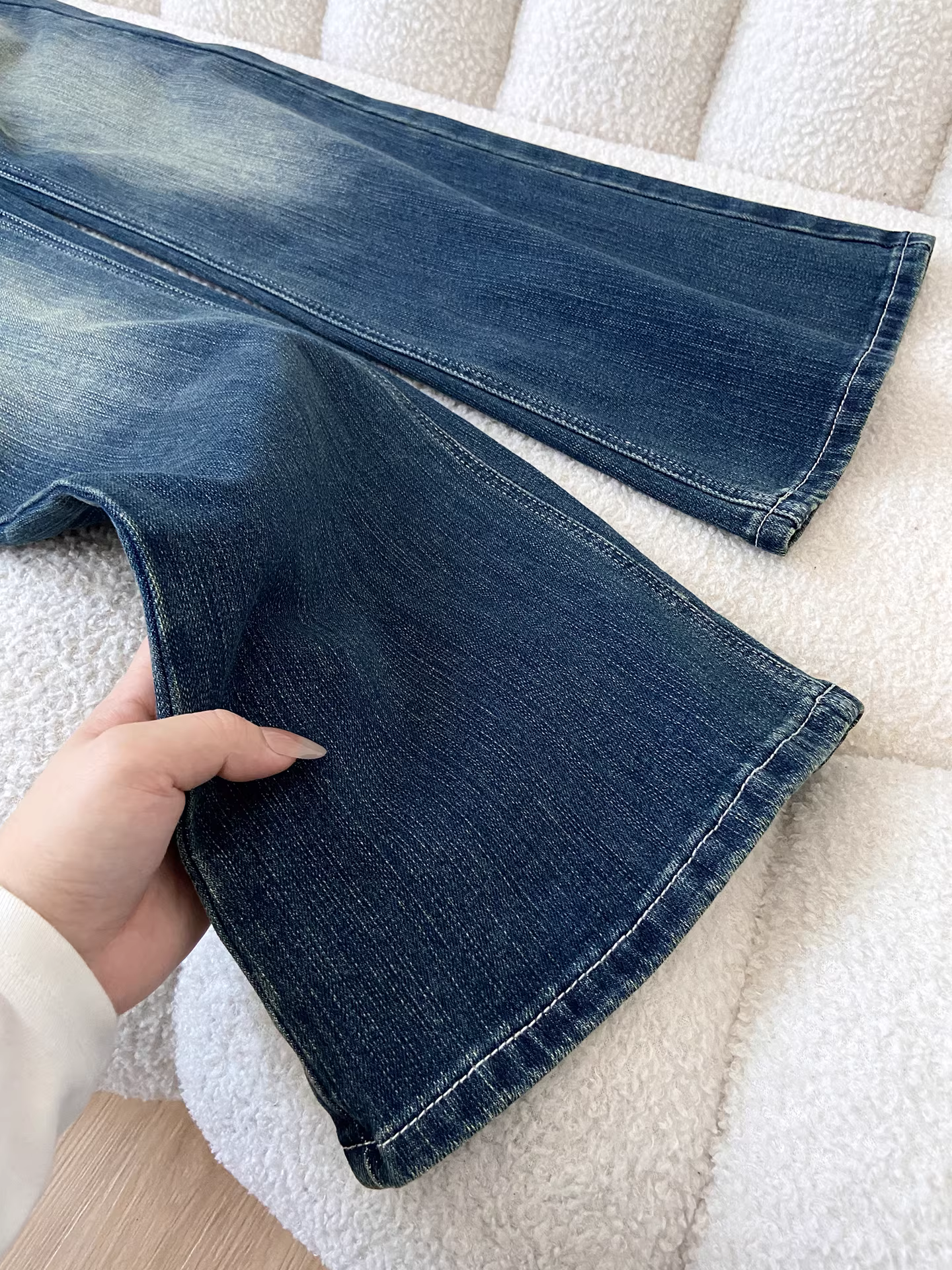 Quần jeans La Chapelle dáng loe co giãn dành cho nữ, mẫu mới thu đông 2025, cạp cao, ôm dáng, kiểu chuông, size nhỏ nhắn
