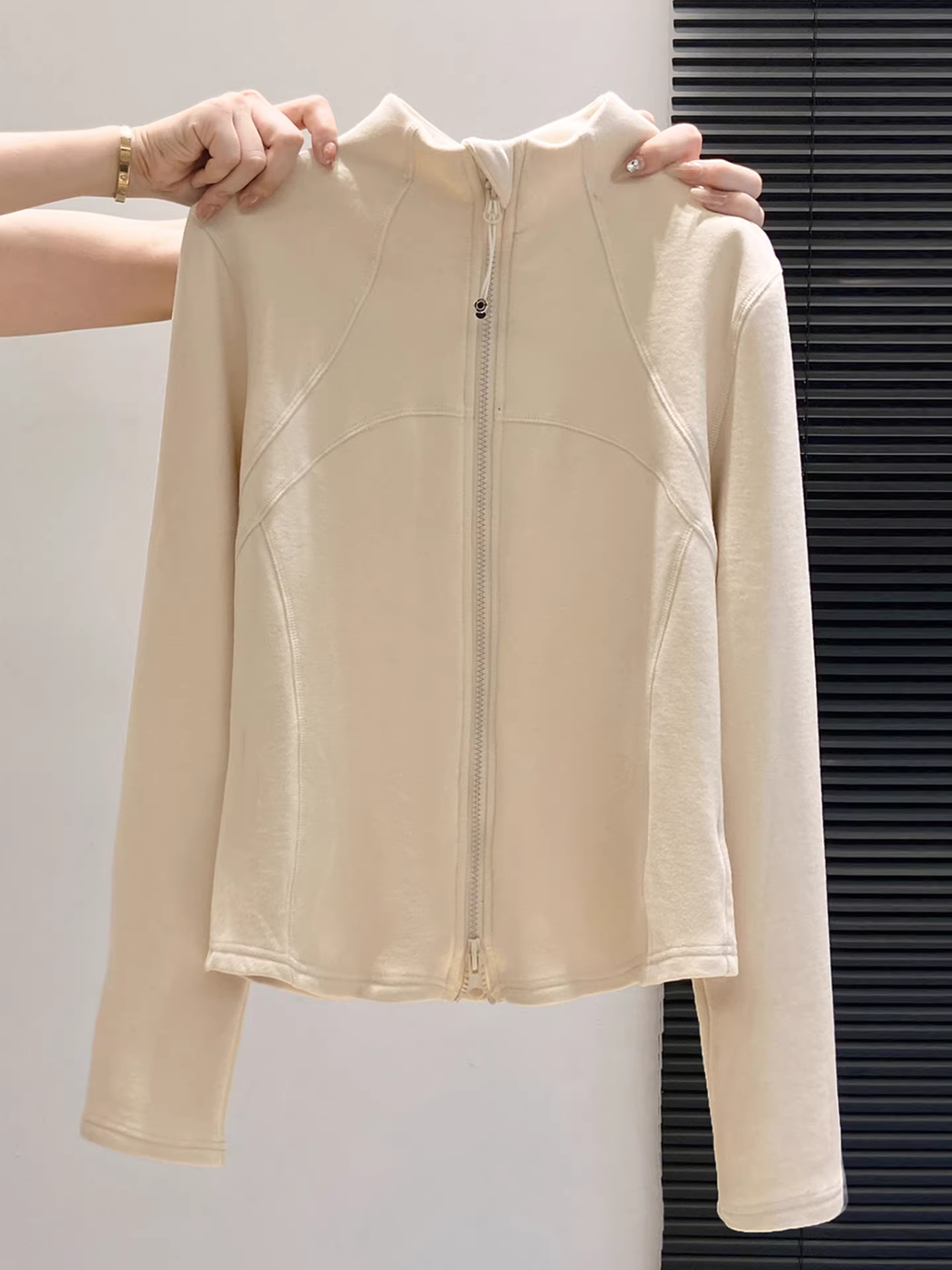 Áo thun nhung Đức tay dài cổ nửa cao khóa kéo đôi La Chapelle dành cho nữ, kiểu dáng ôm body, mới thu đông 2025