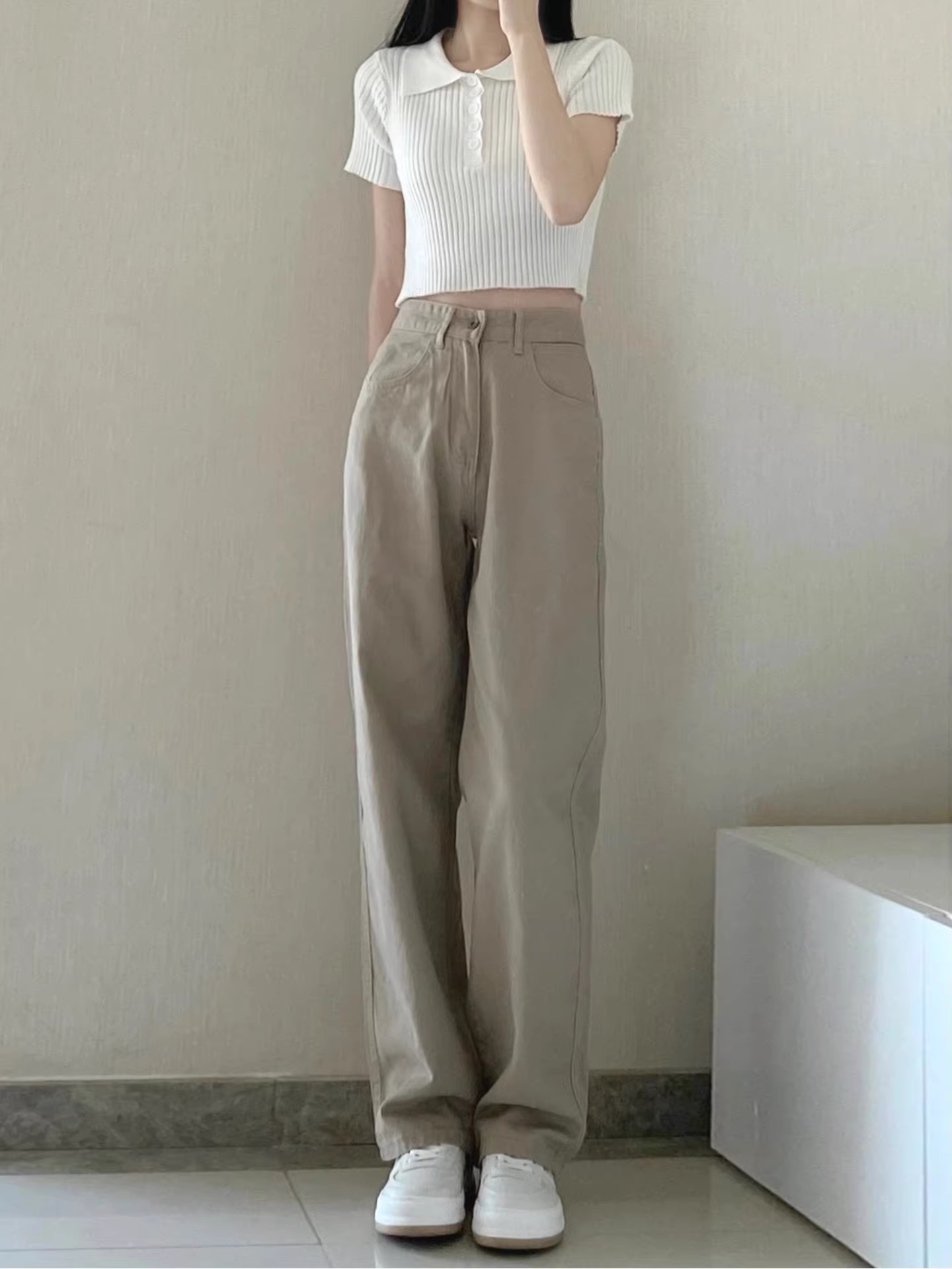 Quần jeans ống rộng màu kaki La Chapelle dành cho nữ, mẫu mới thu đông 2025, cạp cao, dáng thẳng, tôn dáng