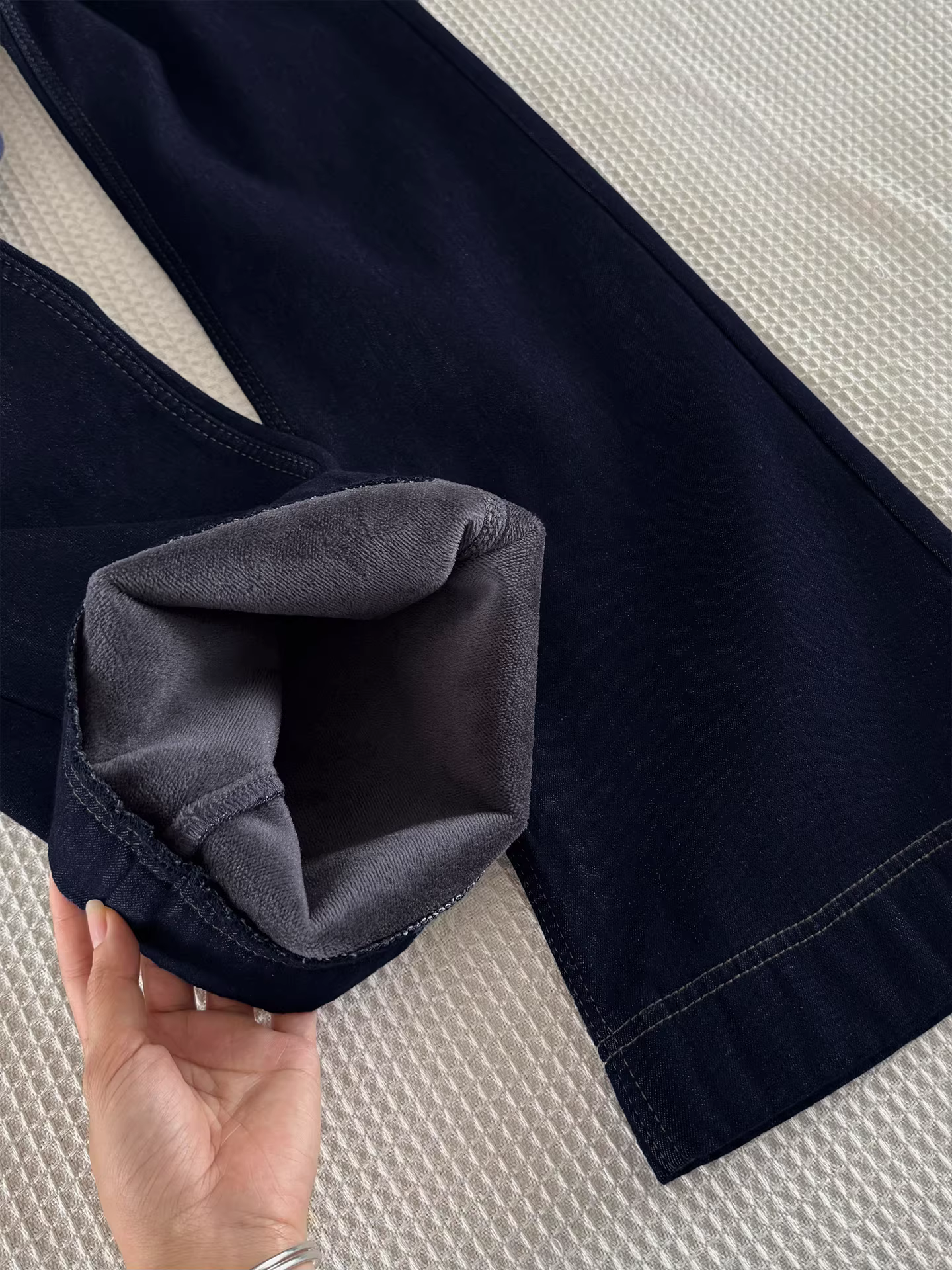 Quần jeans nữ La Chapelle cạp cao, lót lông cừu, dày dặn, dáng loe, kiểu dáng mới thu đông 2025, quần ống rộng