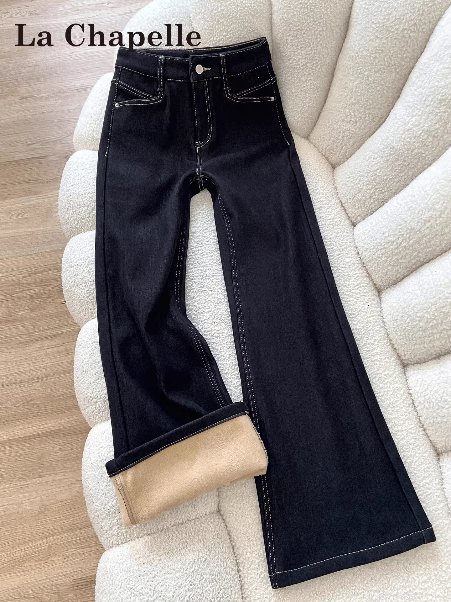 Quần jeans ống loe dày dặn lót lông màu xanh đậm La Chapelle dành cho nữ, mẫu mới thu đông 2025, kiểu dáng nhỏ nhắn