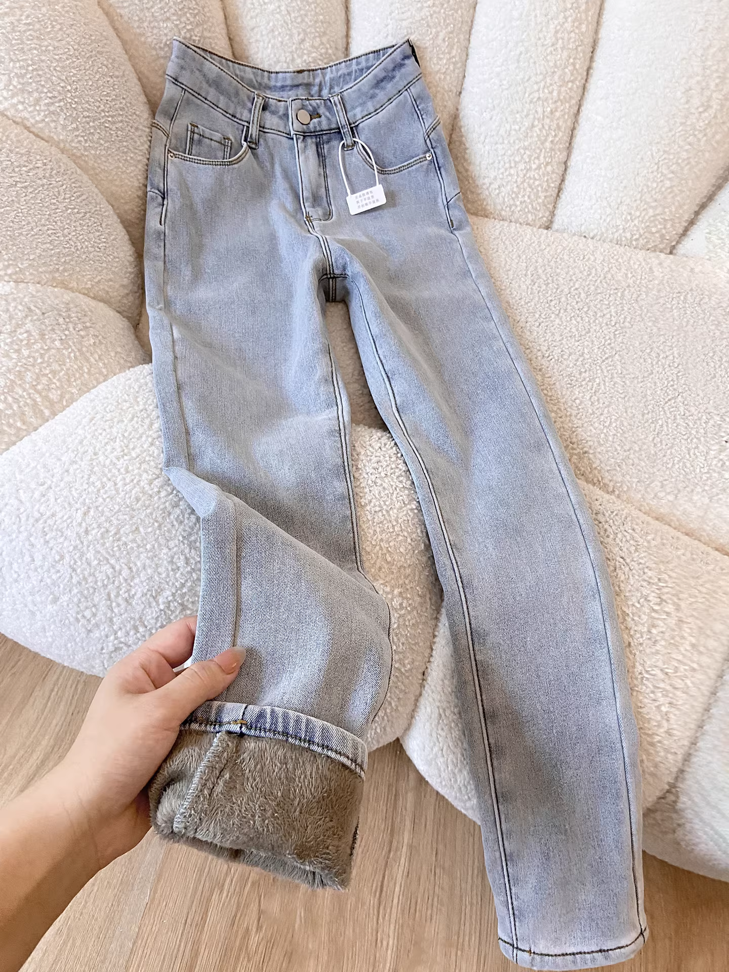 Quần jean nữ La Chapelle màu sáng, lót lông cừu, dày, dáng ôm, kiểu dáng bút chì, mới thu đông 2025