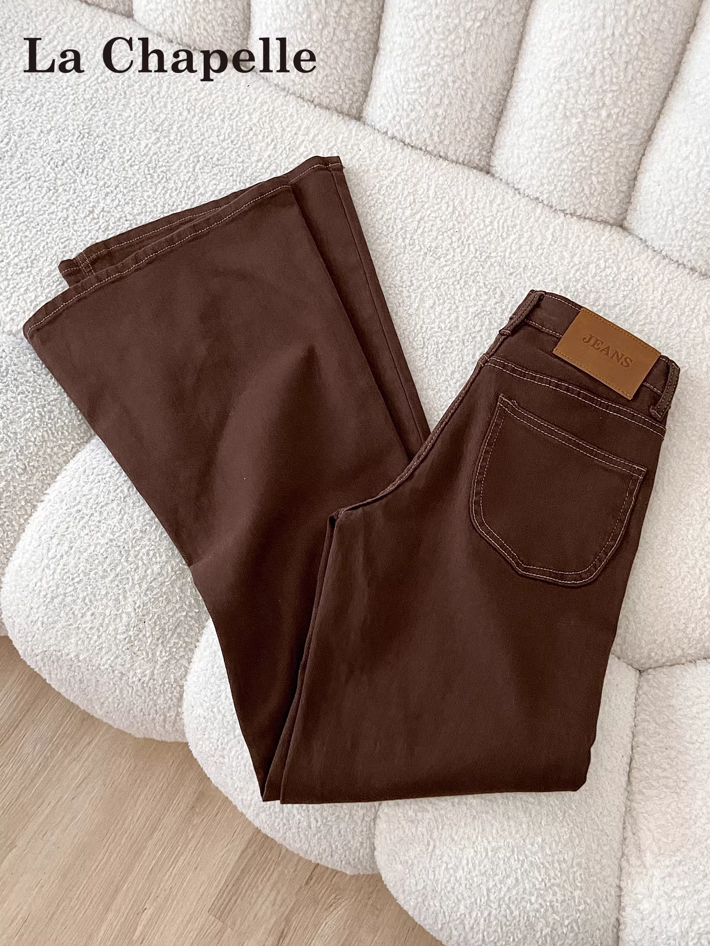 Quần jean ống loe dày dặn lót lông màu cà phê La Chapelle dành cho nữ, quần ống chuông dáng nhỏ mùa thu đông 2025 mới.