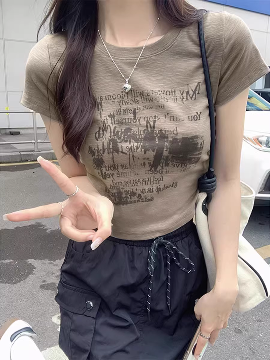 Áo thun nữ tay ngắn in hình phong cách Mỹ La Chapelle, kiểu dáng ôm body, thiết kế mới mùa hè 2025