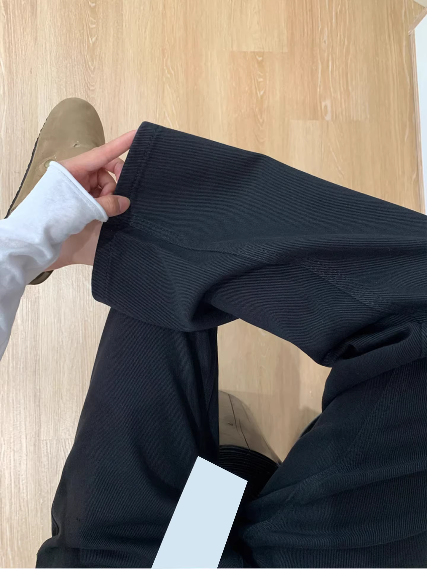 Quần jeans đen dáng rộng La Chapelle dành cho nữ, mẫu mới thu đông 2025, chất liệu lông cừu, dáng rộng, thẳng, size nhỏ nhắn