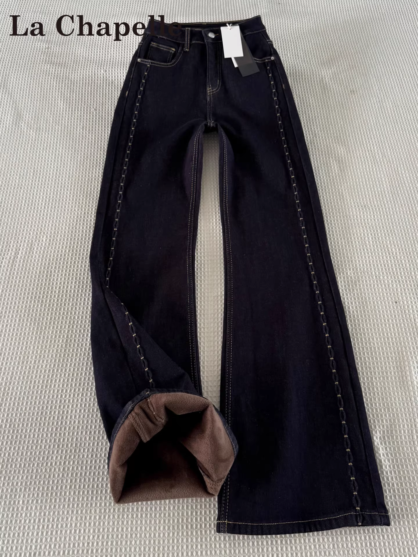 Quần jean nữ La Chapelle màu xanh đậm, lót lông cừu, dày dặn, dáng loe, kiểu mới thu đông 2025, cạp cao, ống chuông