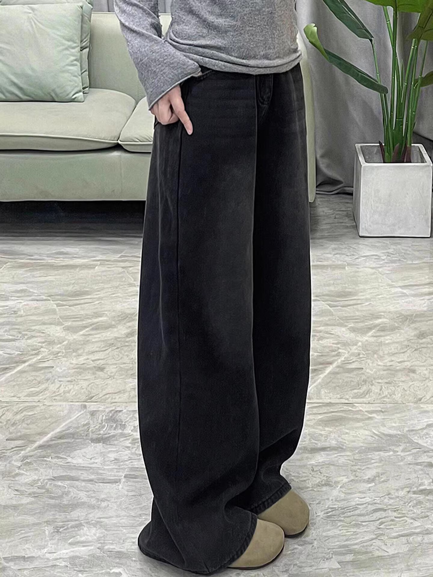 Quần jeans ống rộng lót lông cừu đen La Chapelle dành cho nữ, mẫu mới thu đông 2025, cạp cao, dài chấm đất, dáng thẳng