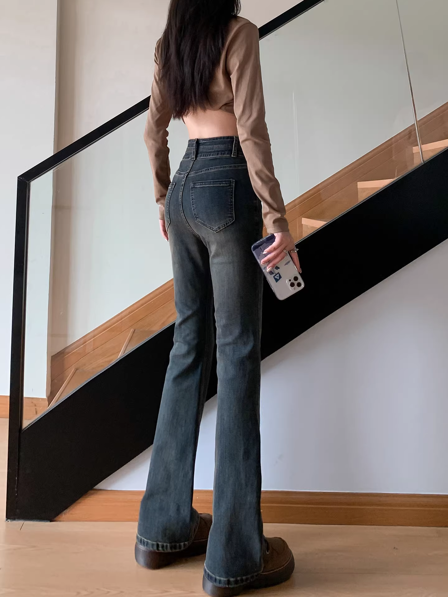 Quần jeans nữ La Chapelle kiểu dáng retro, lót lông dày, ống loe, mùa thu đông 2025, cạp cao, kiểu dáng Mỹ.