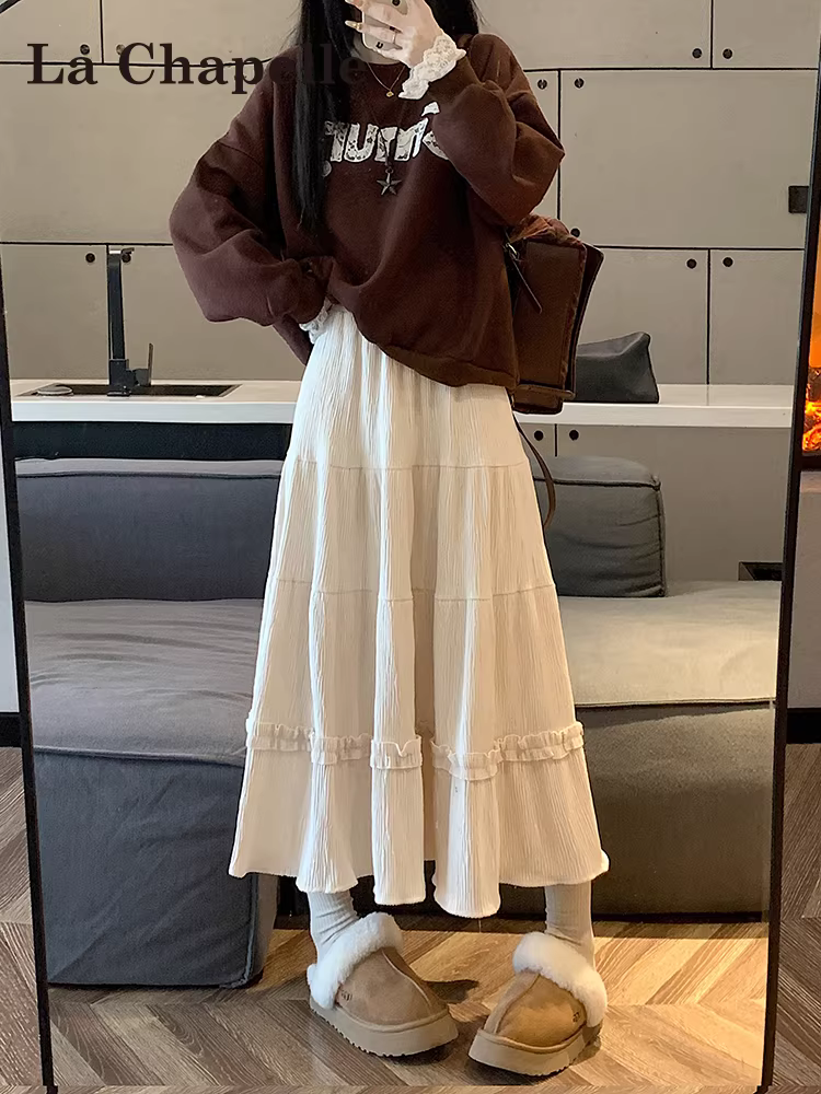 Váy ren nhung La Chapelle dành cho nữ, mẫu mới thu đông 2025, cạp cao, dáng ôm, dài ngang đùi, xếp tầng