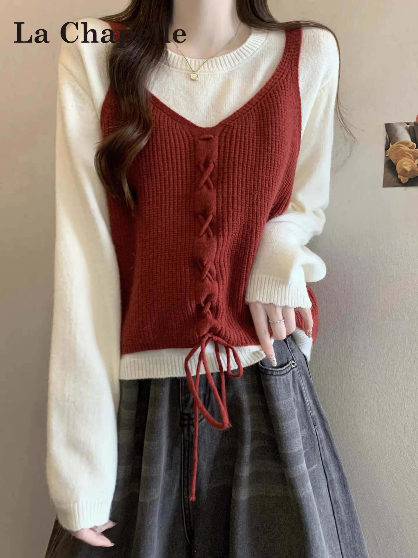 Áo len dệt kim giả hai lớp màu đỏ La Chapelle dành cho nữ, mẫu mới thu đông 2025, kiểu dáng rộng, mặc lót bên trong