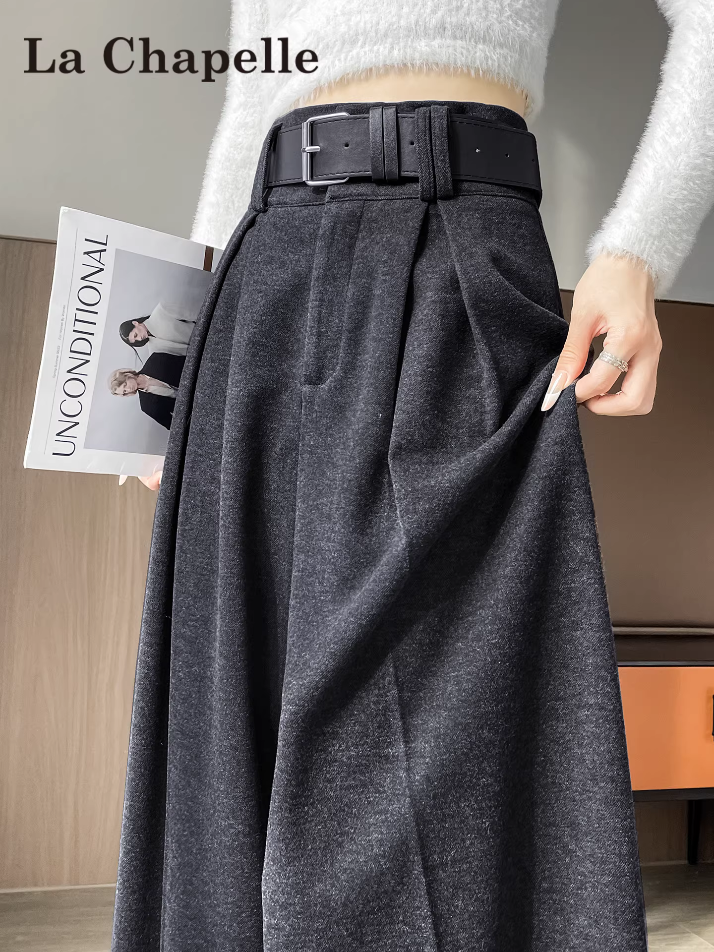 Quần âu nữ La Chapelle chất liệu len dày, lót lông cừu, ống rộng, kiểu dáng mới thu đông 2025, chất liệu len, kiểu dáng thẳng, phong cách thường ngày