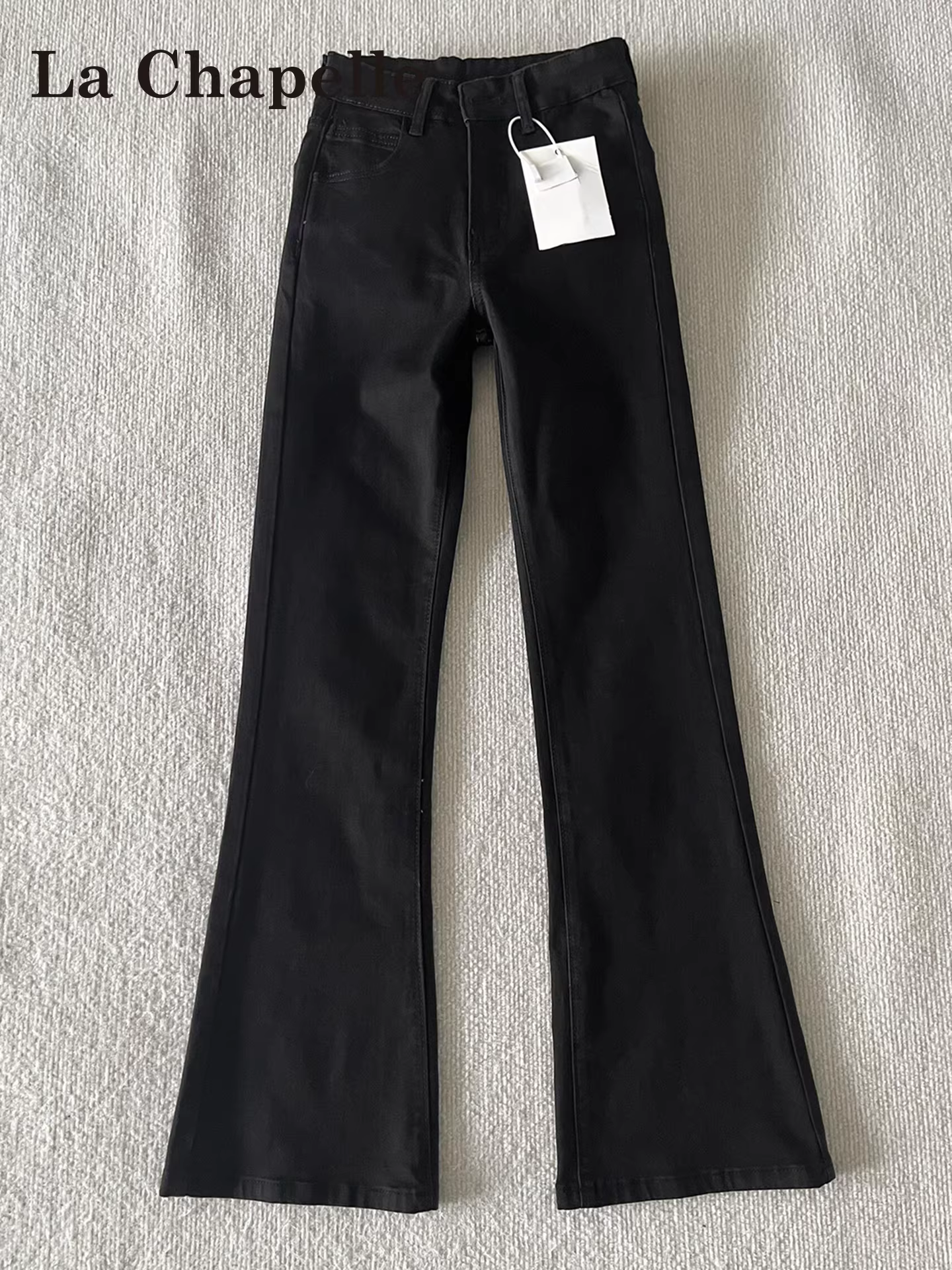 Quần jeans ống loe dày lót lông cừu đen La Chapelle dành cho nữ, mẫu mới thu đông 2025, cạp cao, dáng ôm.