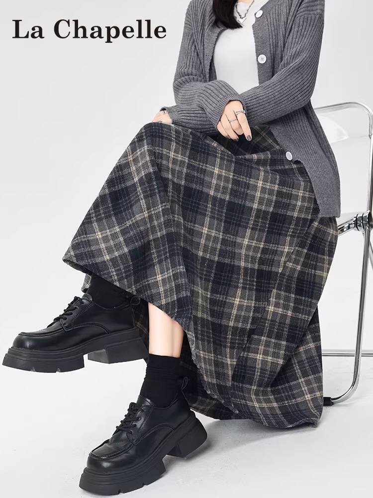 Váy len kẻ ca rô La Chapelle dành cho nữ, mùa thu đông 2025, kiểu dáng mới, cạp cao, tôn dáng, dáng chữ A, dài qua gối.