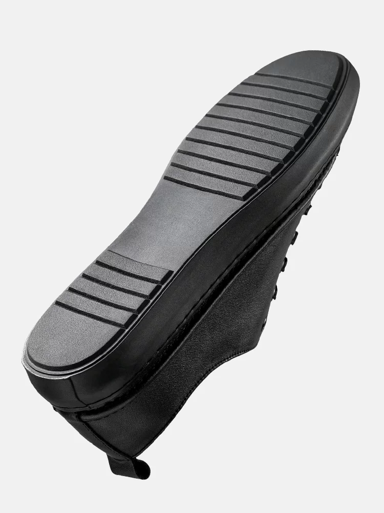 Giày nam Maple Leaf mùa thu Giày da thông thường thoáng khí Giày da thật Giày đế mềm Giày nam màu đen Giày thể thao màu đen mới Đa năng