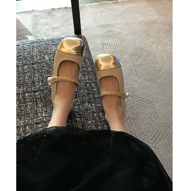 Phiên bản da cừu! Giày Mary Jane phối màu phong cách Chanel dành cho nữ, mũi tròn, miệng nông, quai đơn, kiểu giày beanie, giày bệt kiểu Pháp, đế bằng.