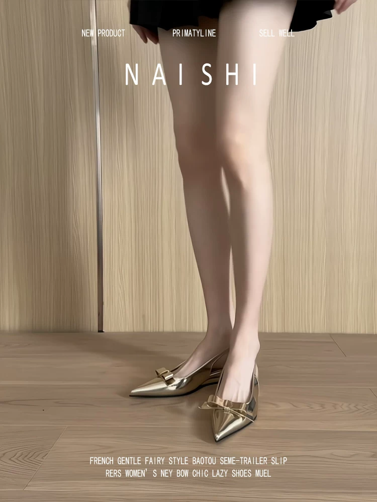 Phiên bản da cừu! Dép cao gót mũi nhọn màu vàng dành cho nữ với kiểu dáng nơ thời trang, giày da bóng Pháp hở gót mũi kín.