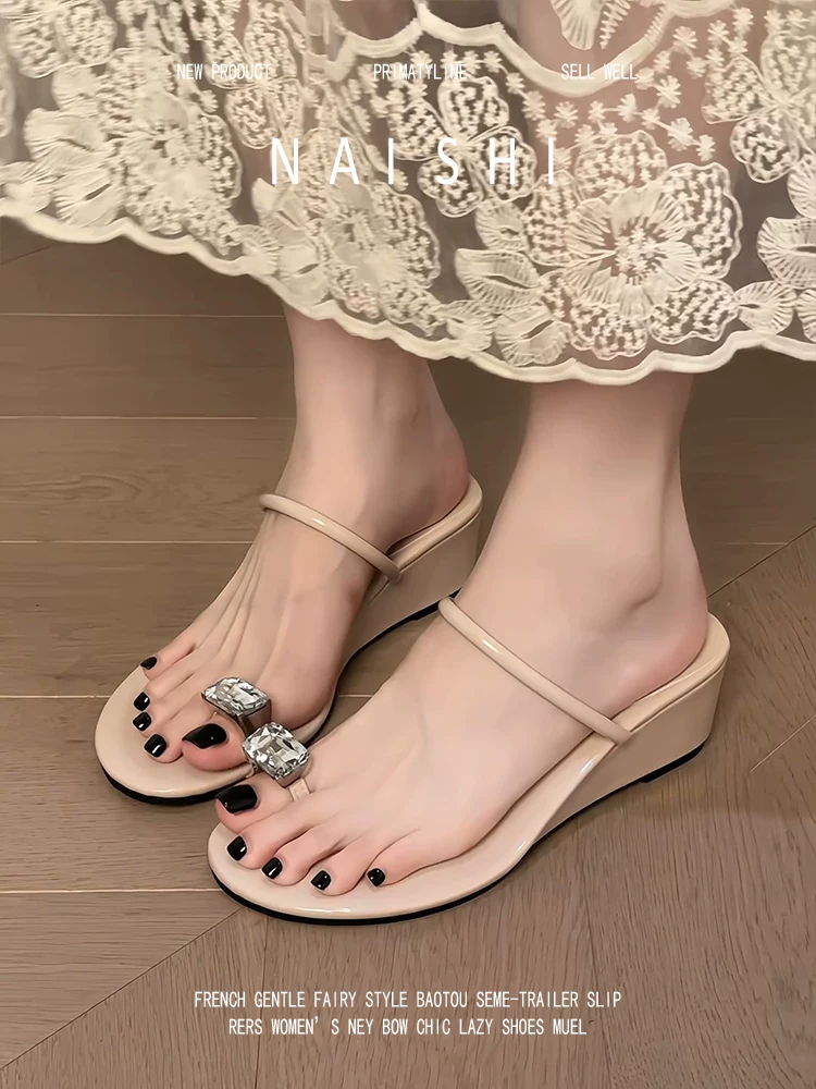 Phiên bản da cừu! Dép quai ngang đính đá kiểu Pháp dành cho nữ, phù hợp với váy, dép đế xuồng, giày cao gót màu nude thanh lịch.