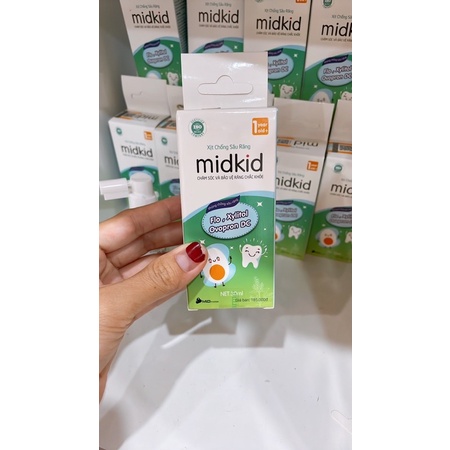Xịt chống sâu răng Midkid Vị nho dùng cho bé từ 12 tháng +quà