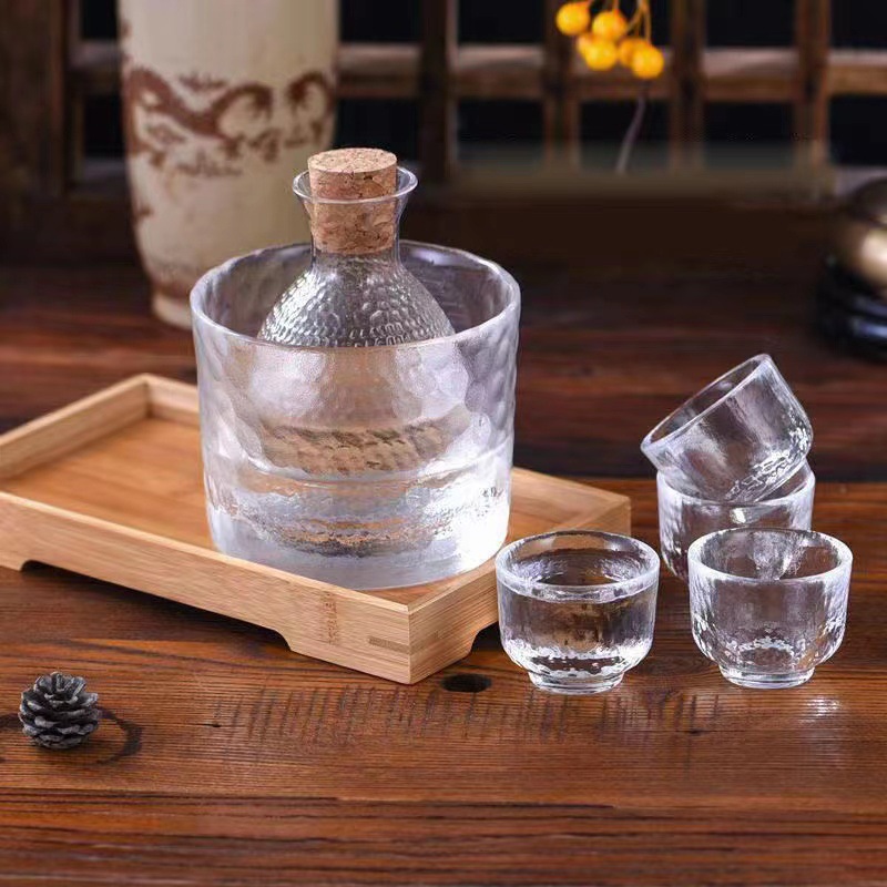 Bộ bình ly uống Sake thủy tinh vân sóng SJW021