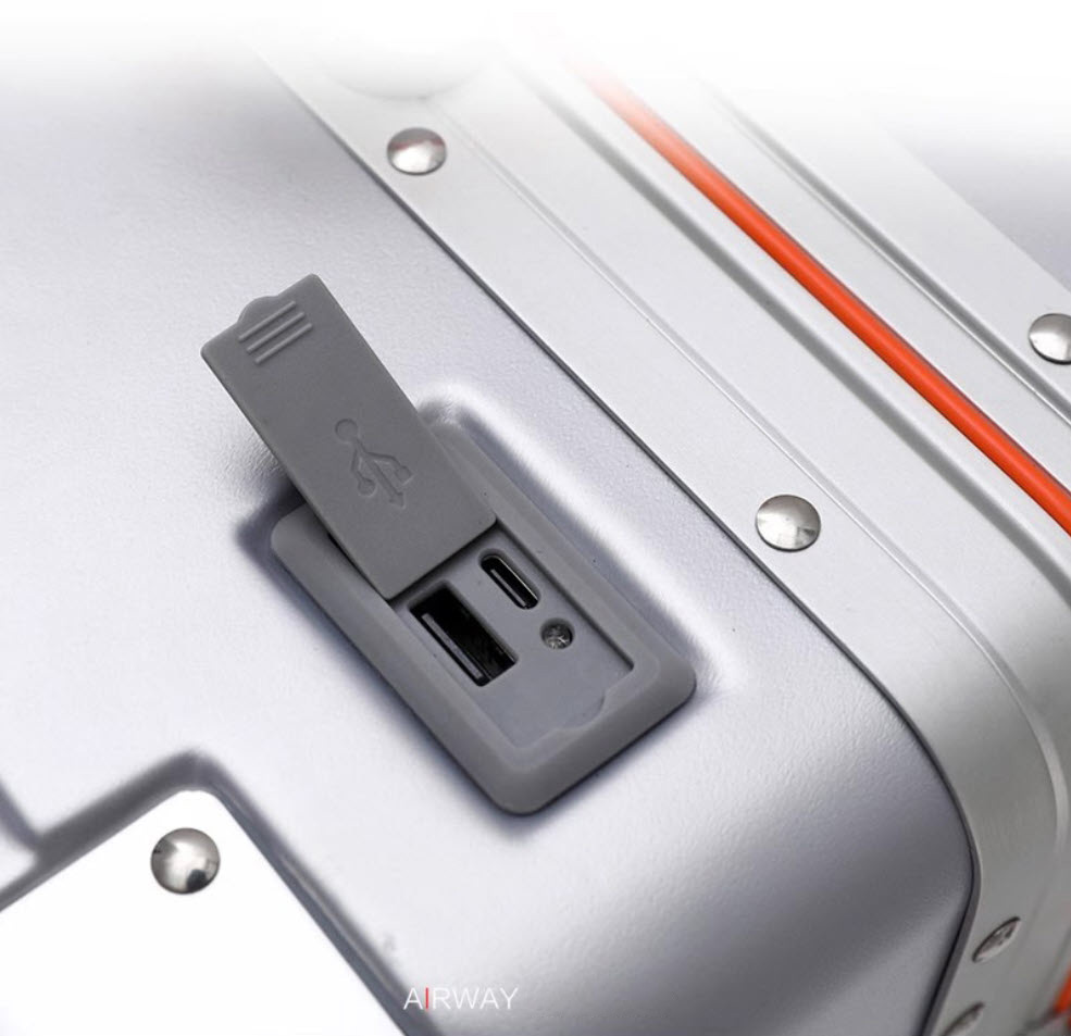Vali kéo du lịch viền nhôm khóa đôi TSA cổng sạc USB size 20-28inch AW012