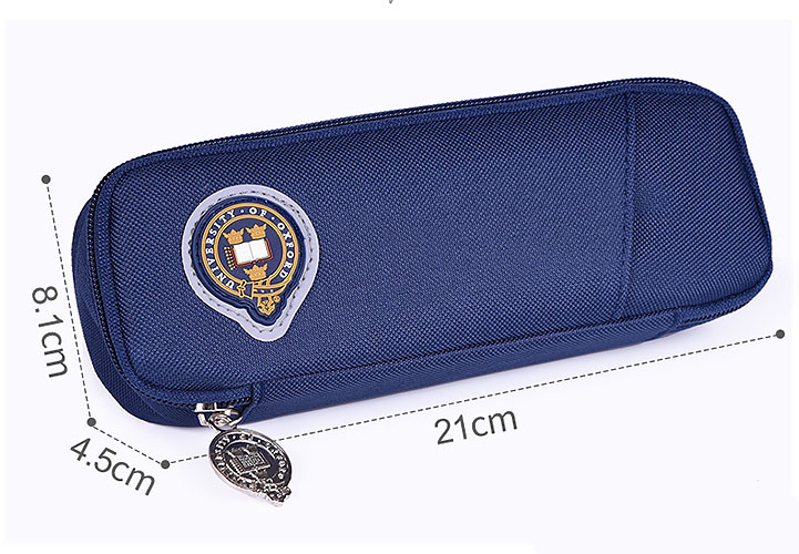 Hộp bút học sinh Oxford X5614, chất liệu Polyester chống nước tốt.