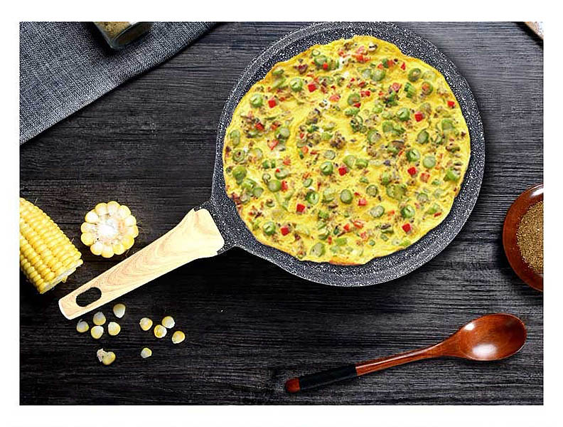 Chảo vân đá nướng pizza 28cm tay cầm gỗ Carote ET8132.