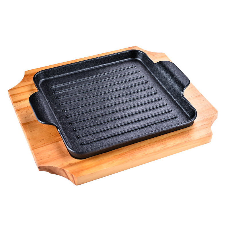 Chảo gang nướng beefsteak đáy vân nổi OG888 kèm đế gỗ trưng bày thức ăn để bàn