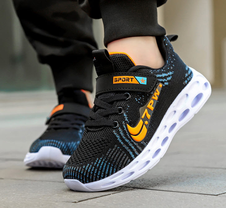 Giày sneaker thể thao bé trai Public QBW7067