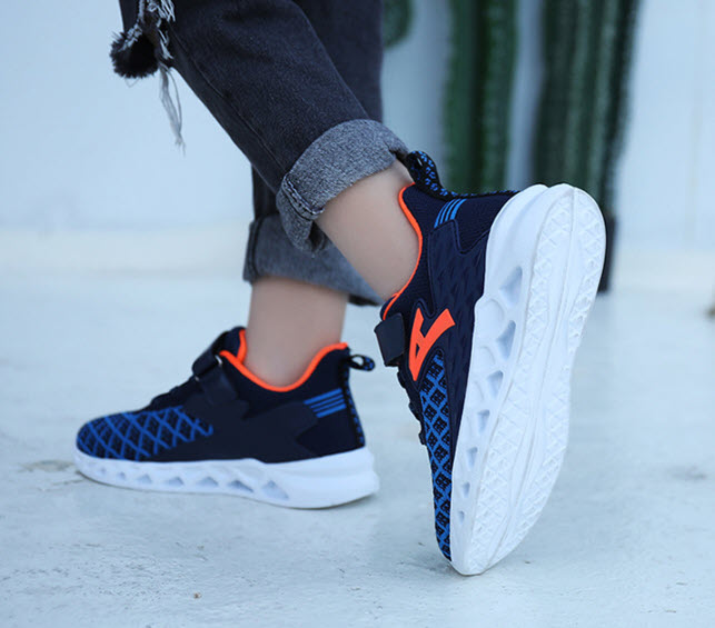 Giày sneaker trẻ em unisex Juvenile BBX952