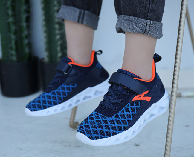 Giày sneaker trẻ em unisex Juvenile BBX952