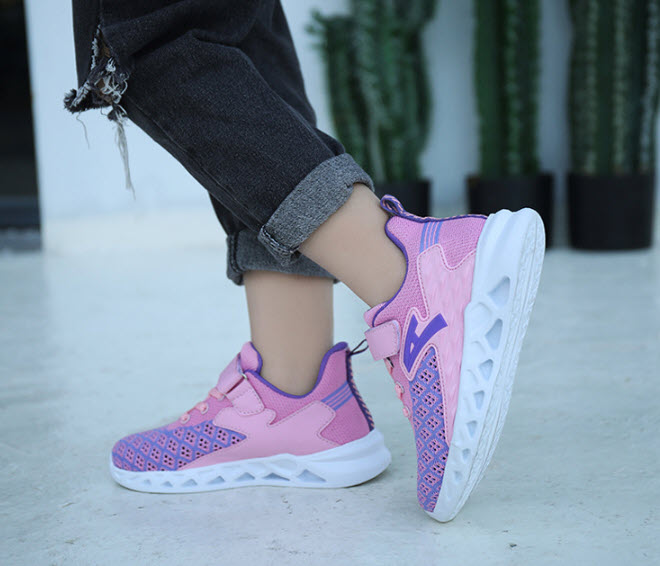 Giày sneaker trẻ em unisex Juvenile BBX952