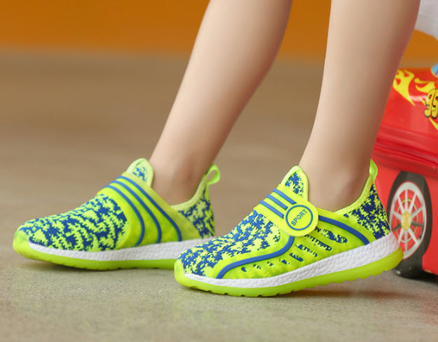Giày sneaker bé trai Juvenile DW851