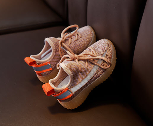 Giày sneaker bé gái Yiwu YW9356