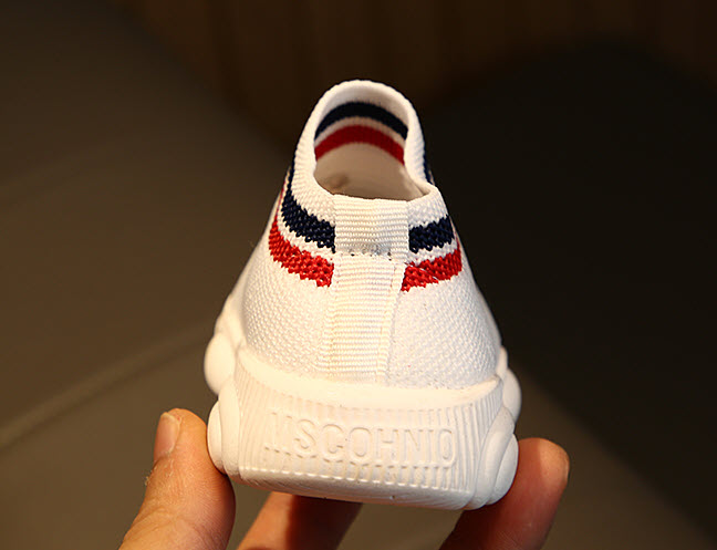 Giày sneaker bé trai Yiwu YW2250