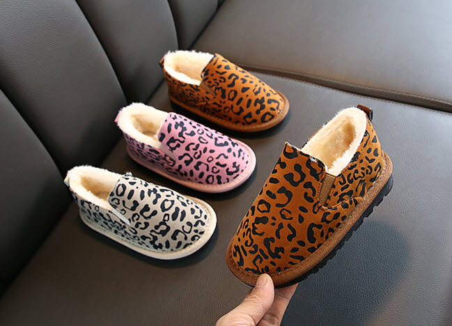 Giày sneaker trẻ em 15 - 20cm Yiwu YW2724