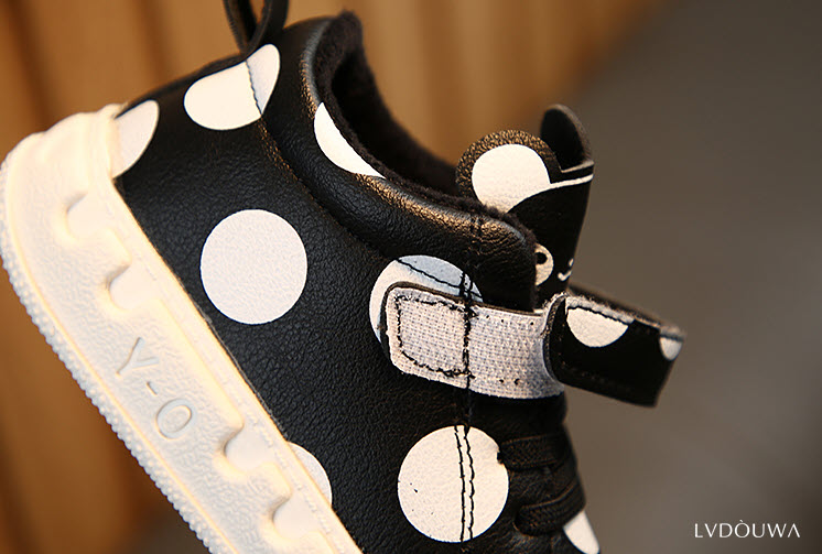Giày sneaker bé trai 14 - 18cm Yiwu YW9606