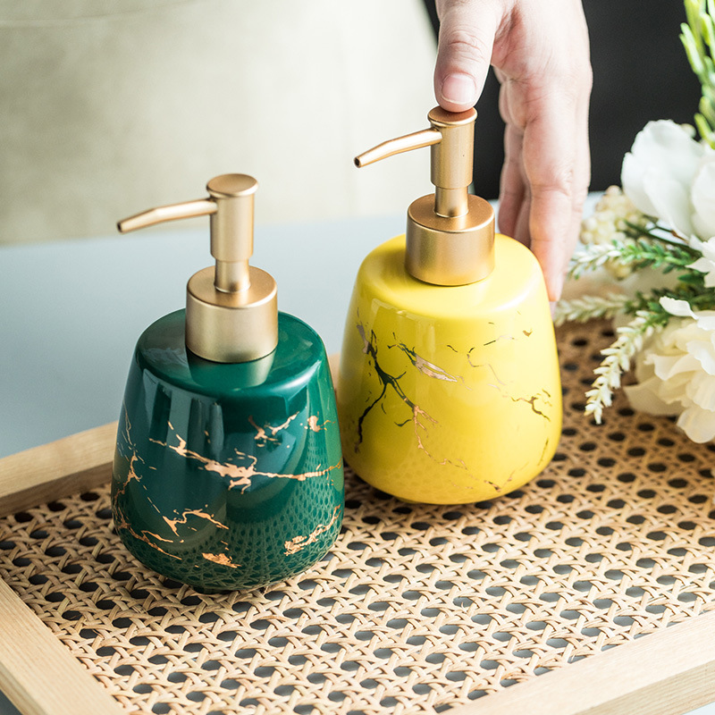 Bình đựng xà bông rửa tay sữa tắm gốm sứ 300ml ZIXIN ZANE10