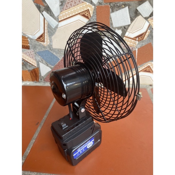Quạt chạy pin Makita 8 inch, sài chung pin Makita 14,4v - 21v