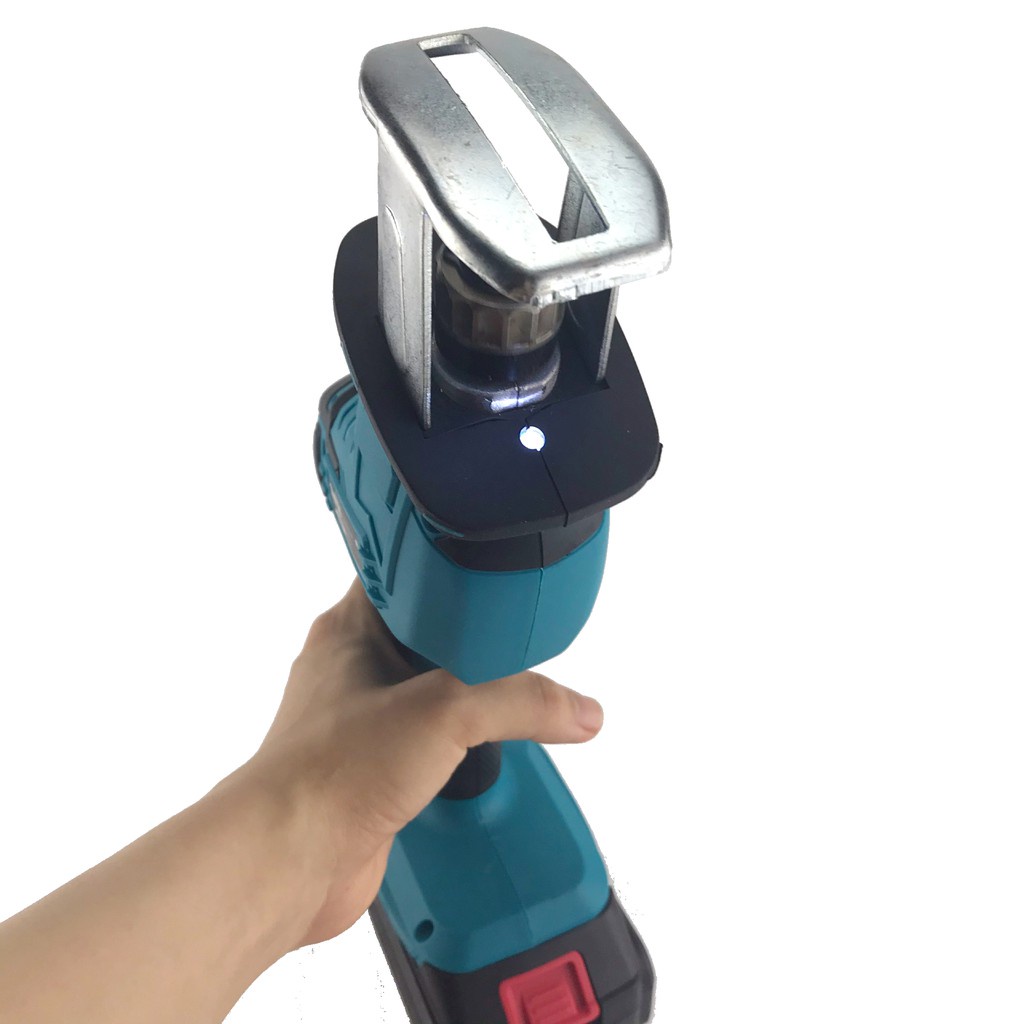 Máy cưa kiếm dùng pin Makita, máy cưa cầm tay tặng kèm 4 lưỡi cưa