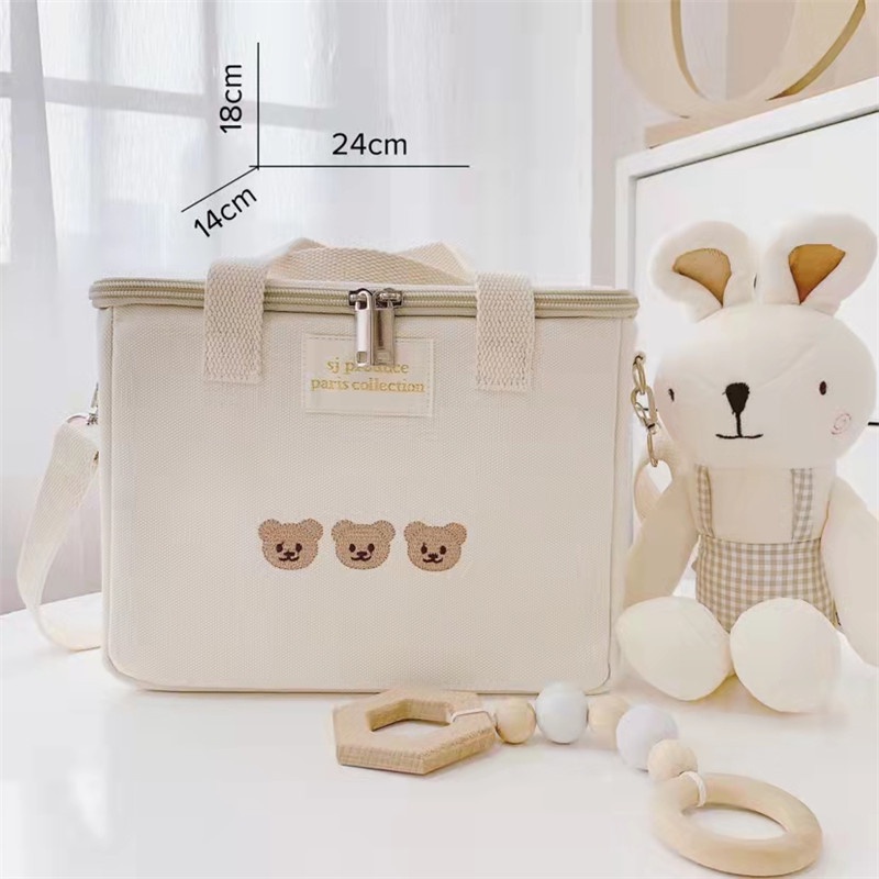 Túi bỉm sữa giữ nhiệt KidsWorld ChezBeBe thêu hình gấu kiểu Hàn Quốc dễ thương cho mẹ và bé
