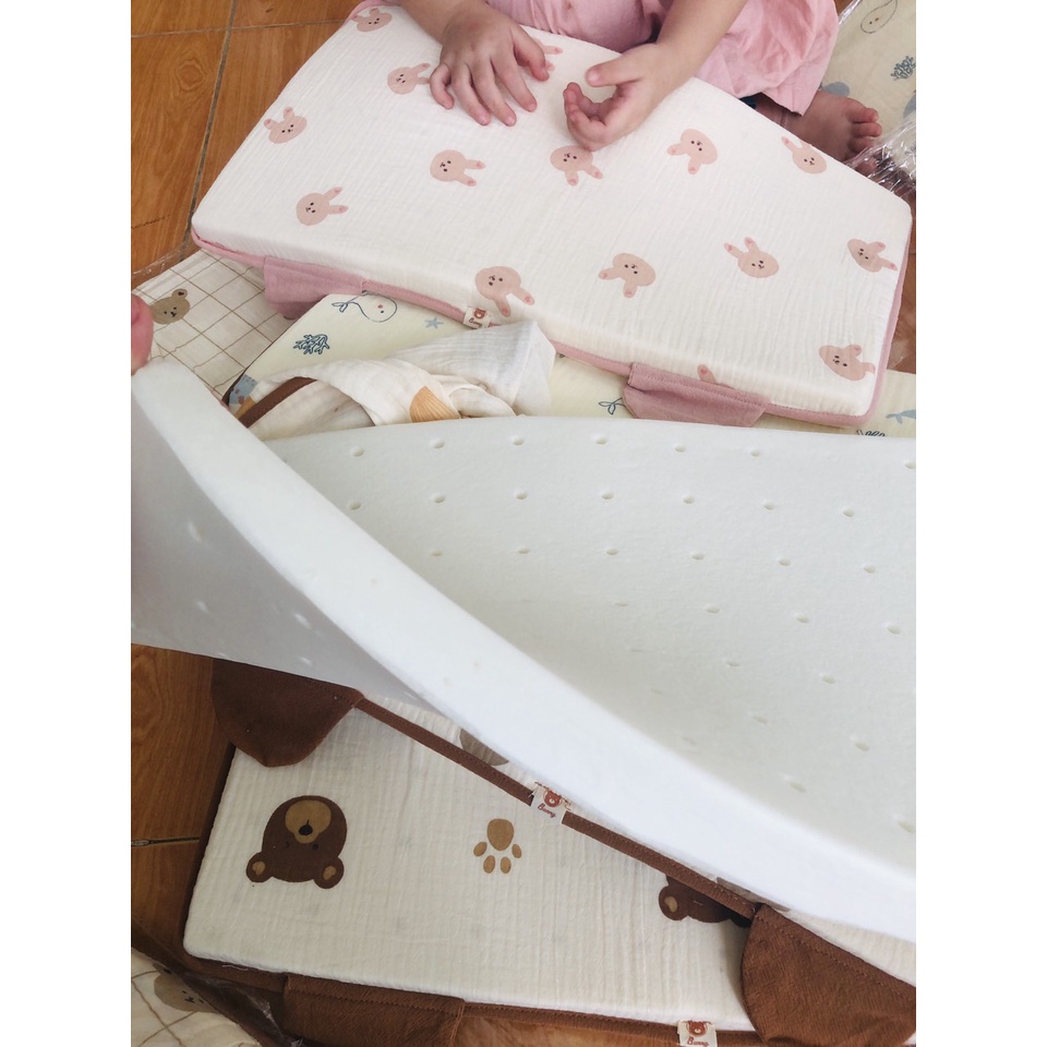 Gối Cao Su Non Muslin Cho Bé KidWorld Bunny Siêu Êm Ái Có Kết Cấu Lỗ Thoáng Khí Chống Ngạt Giúp Con Yêu Ngon Giấc