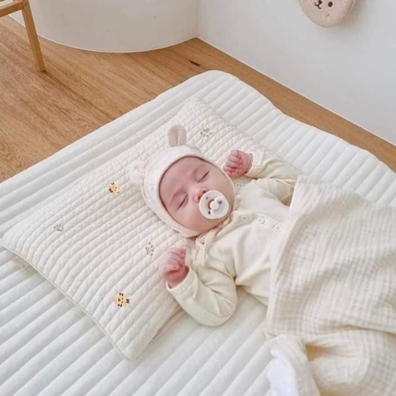 Gối Cao Su Non Cho Bé KidsWorld Bunny Siêu Êm Ái Có Kết Cấu Lỗ Thoáng Khí Chống Ngạt Cotton Thiên Nhiên Kháng Khuẩn