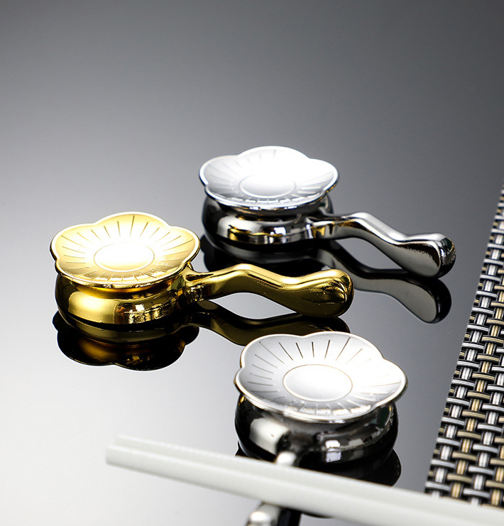Gác đũa inox 304 cho bàn ăn hình cánh hoa OEM CLH421