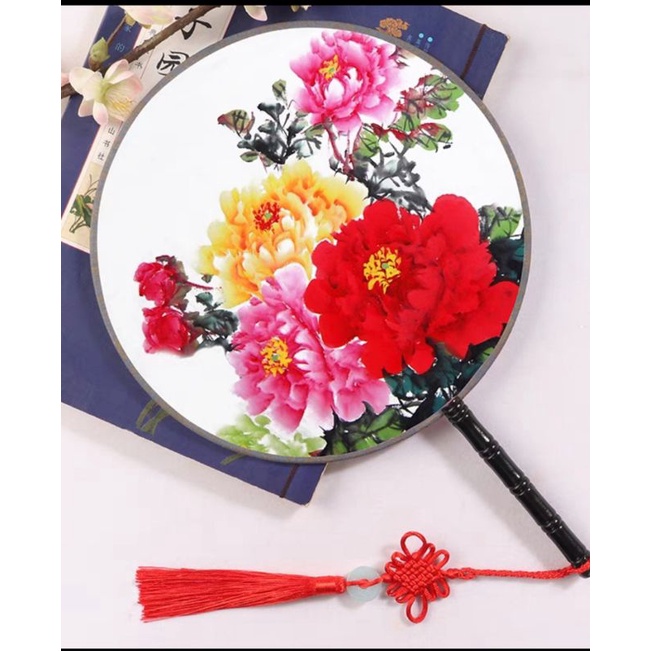 Quạt gổ, quạt tròn phụ kiện thời trang chụp ảnh phối áo dài dành cho bé